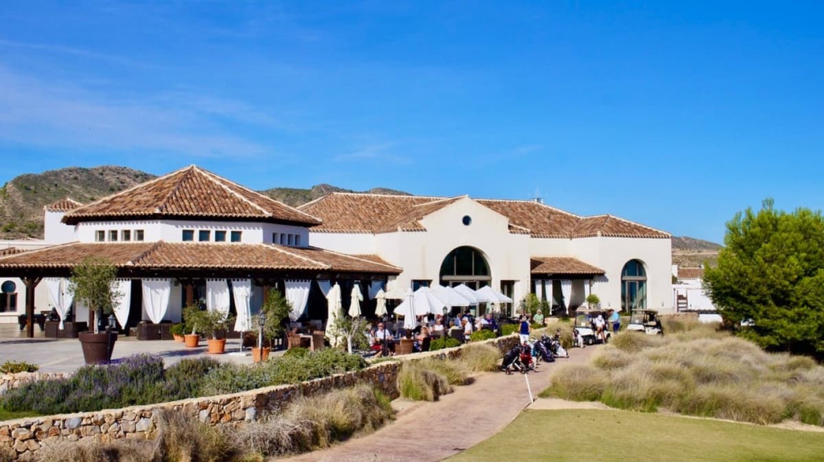 Clubhouse Dining